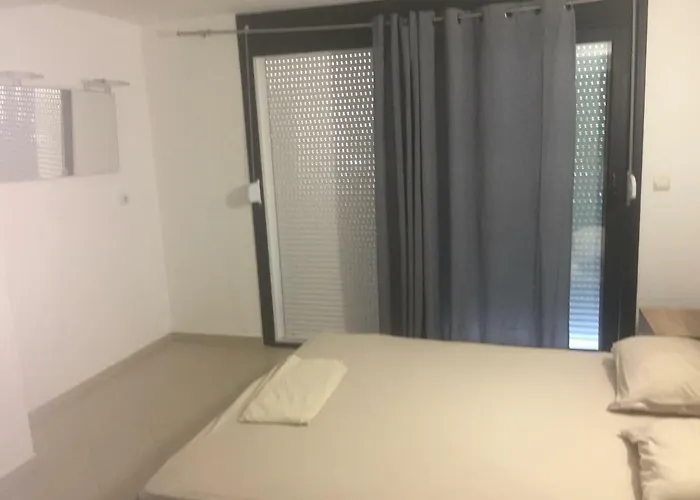 Dimis And Efis 1 Apartman