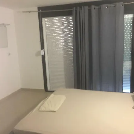 Dimis And Efis 1 Apartman